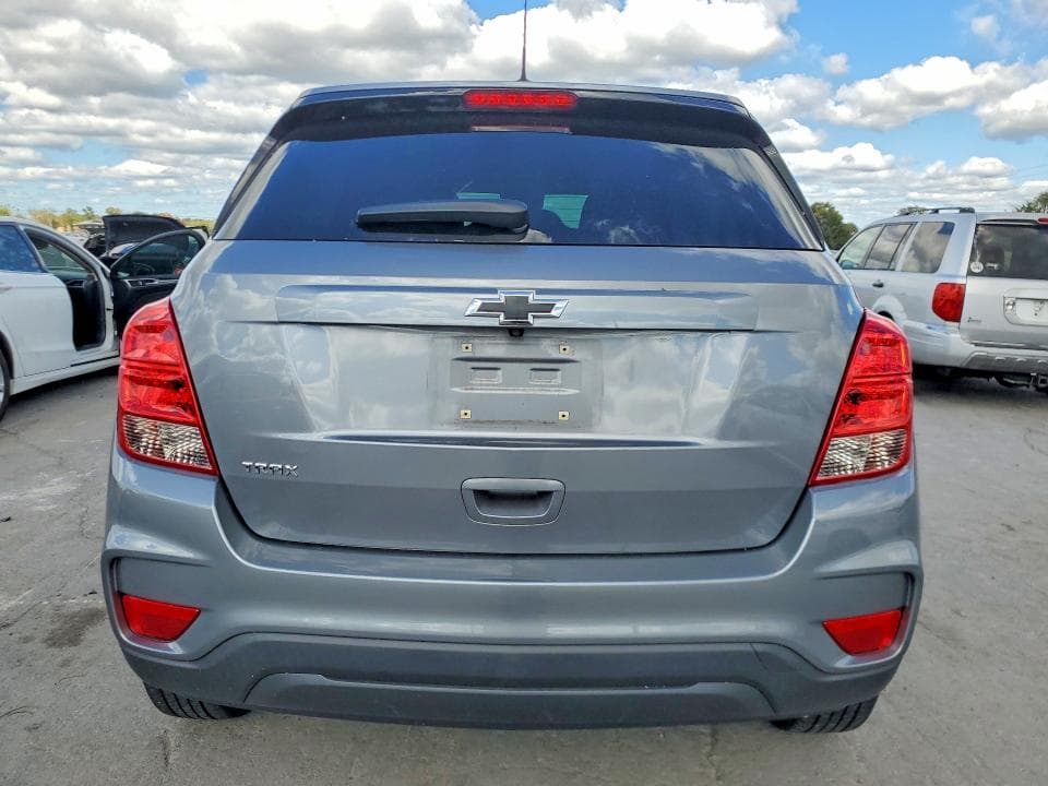 2020 CHEVROLET TRAX LS 6
