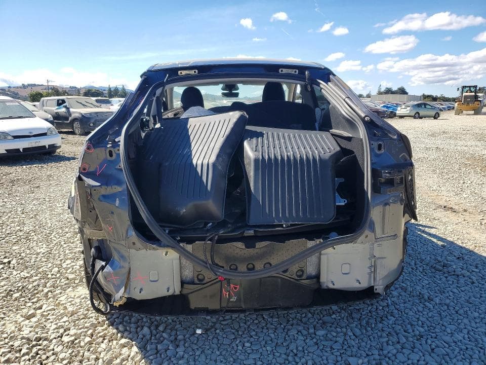 2024 TESLA MODEL Y 6
