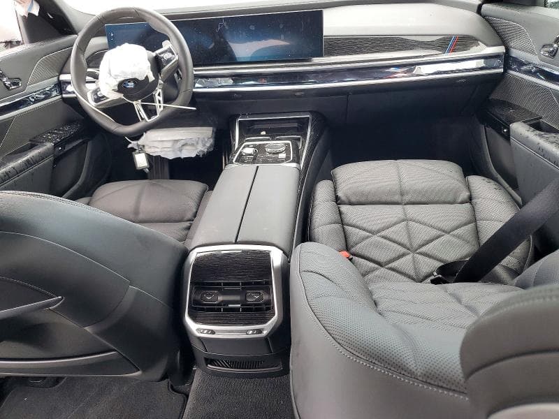 2026 BMW 740 I 8