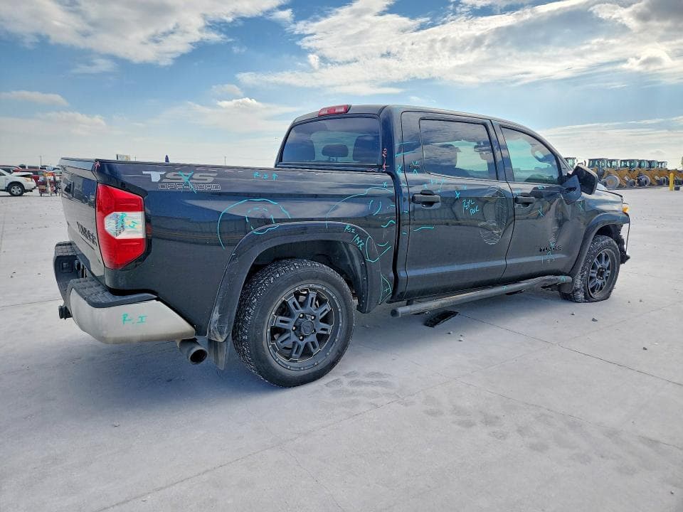 2017 TOYOTA TUNDRA CREWMAX SR5 3