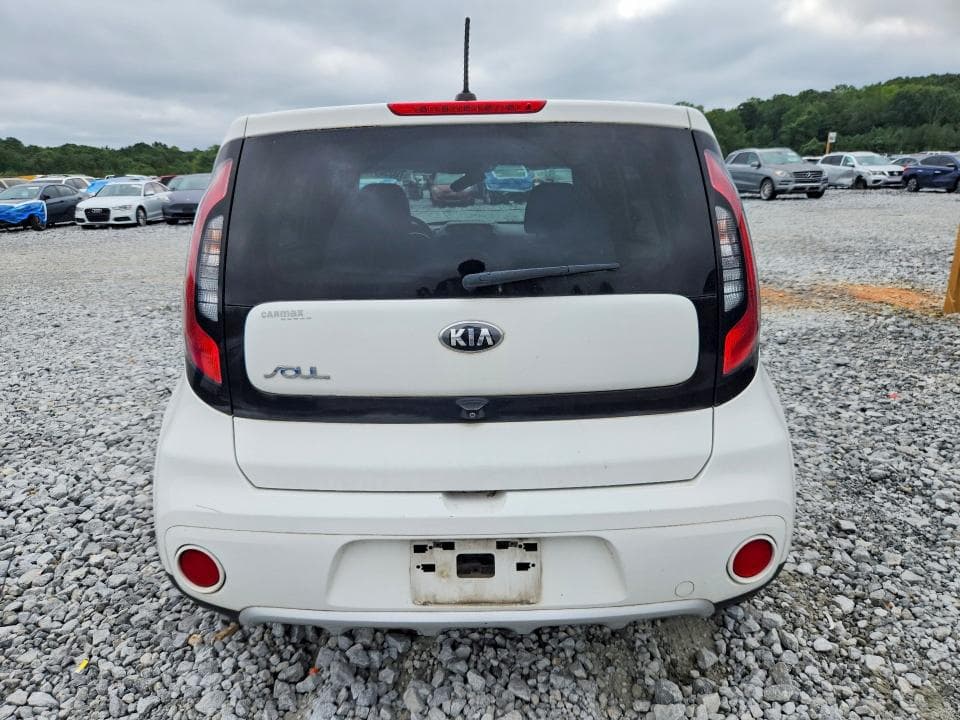 2018 KIA SOUL + 6