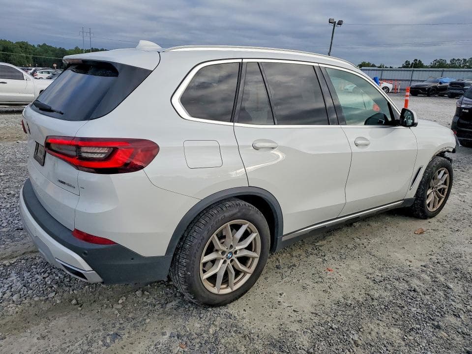 2021 BMW X5 XDRIVE45E 3