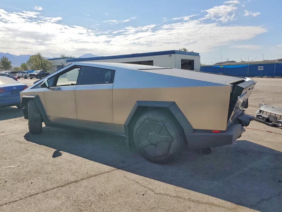 2025 TESLA CYBERTRUCK 2