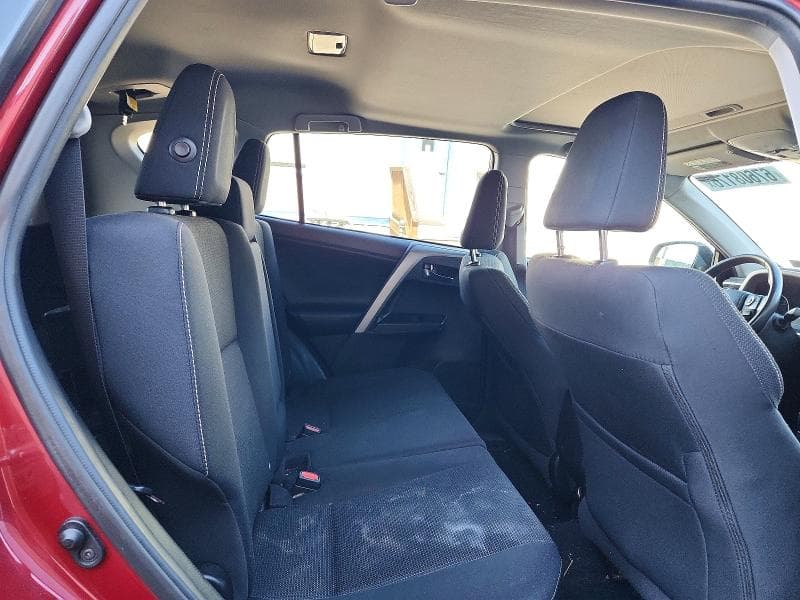 2018 TOYOTA RAV4 XLE 10