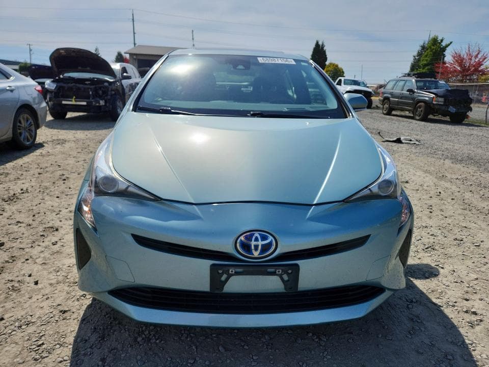 2017 TOYOTA PRIUS THREE 5