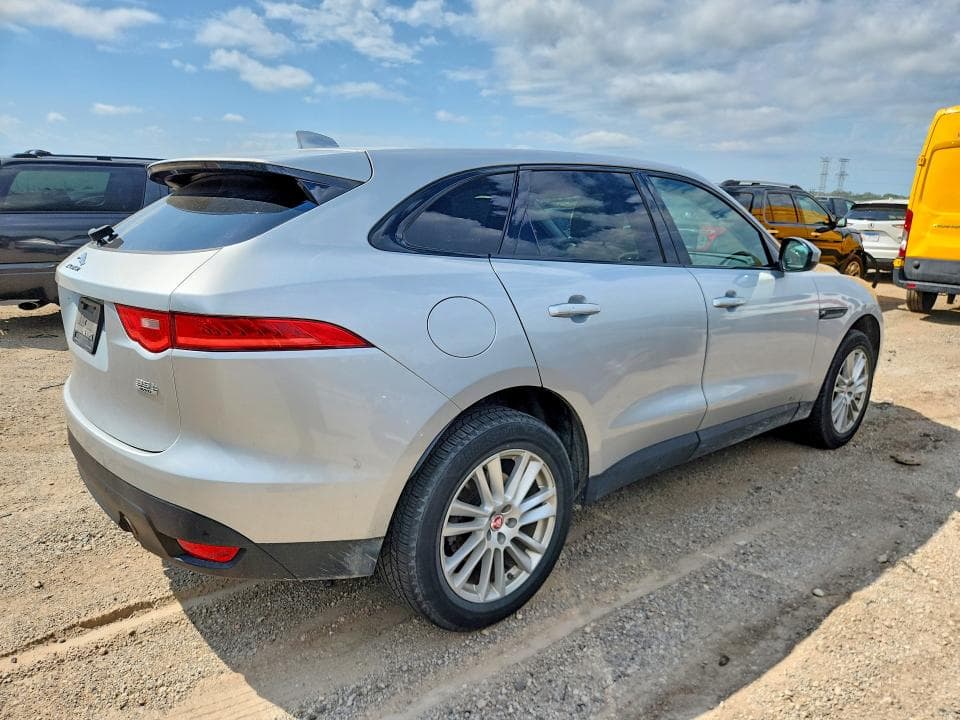 2017 JAGUAR F-PACE PRESTIGE 3