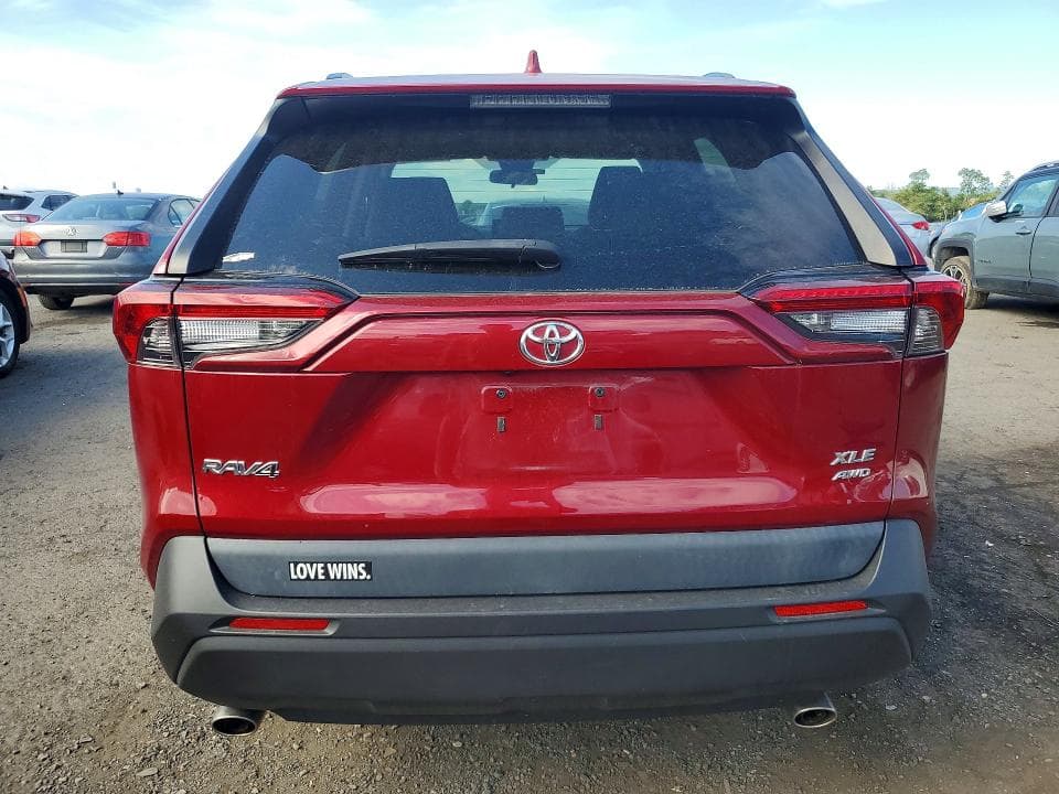 2019 TOYOTA RAV4 XLE 6