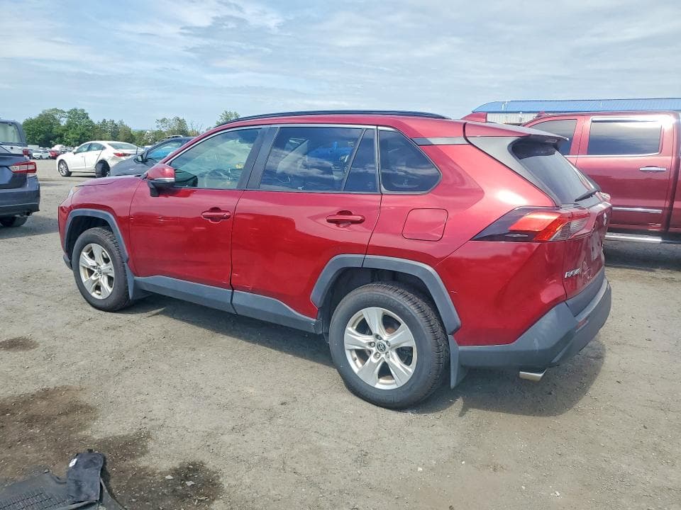 2020 TOYOTA RAV4 XLE 2