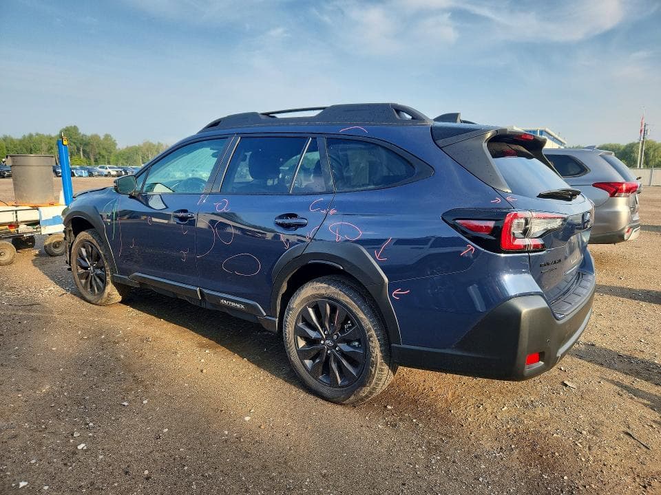 2025 SUBARU OUTBACK ONYX EDITION 2