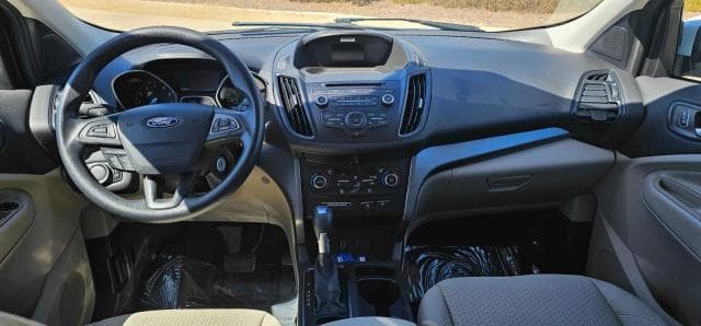 2017 FORD ESCAPE SE 9