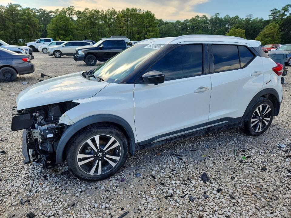 2019 NISSAN KICKS SR