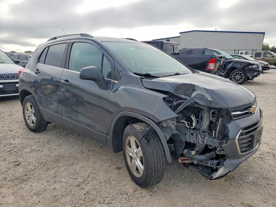 2018 CHEVROLET TRAX 1LT 4