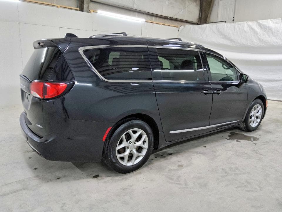 2020 CHRYSLER PACIFICA LIMITED 3
