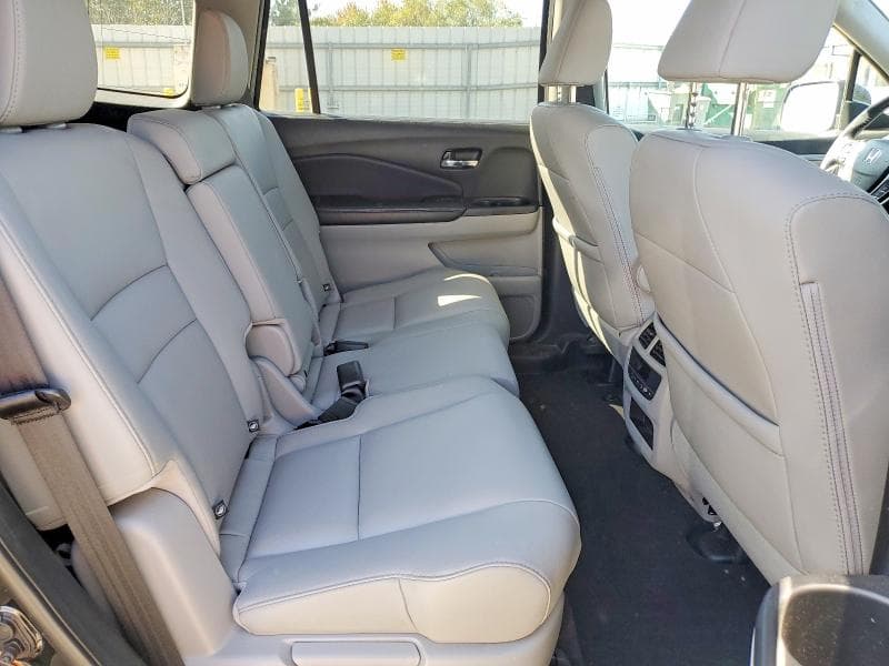 2017 HONDA PILOT EXLN 11