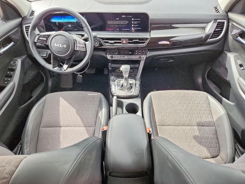 2024 KIA SELTOS S 8