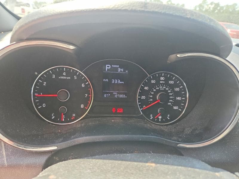 2017 KIA FORTE LX 9