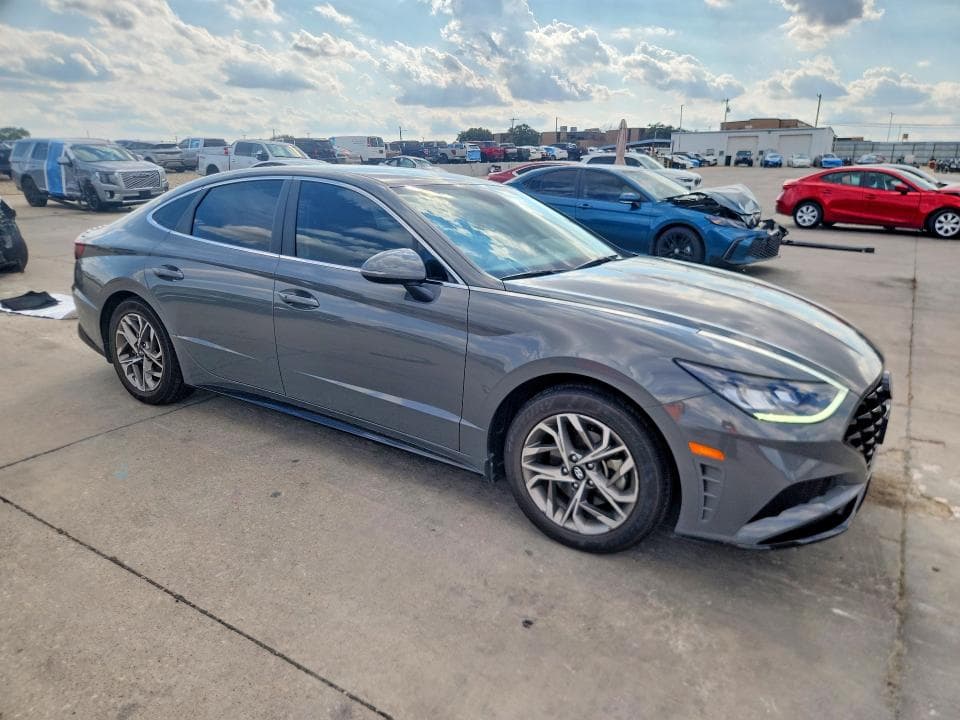 2021 HYUNDAI SONATA SEL 4