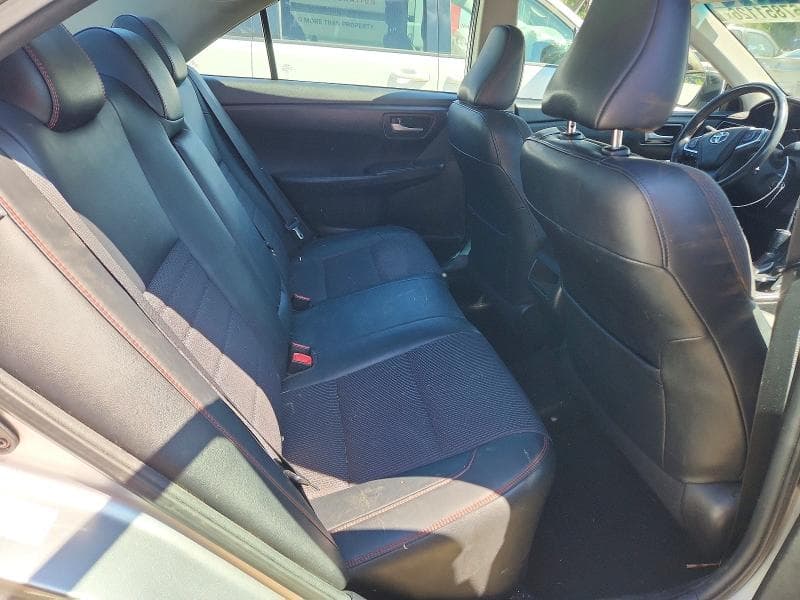2017 TOYOTA CAMRY SE 10