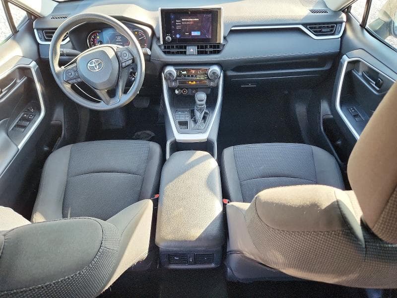 2024 TOYOTA RAV4 LE 8