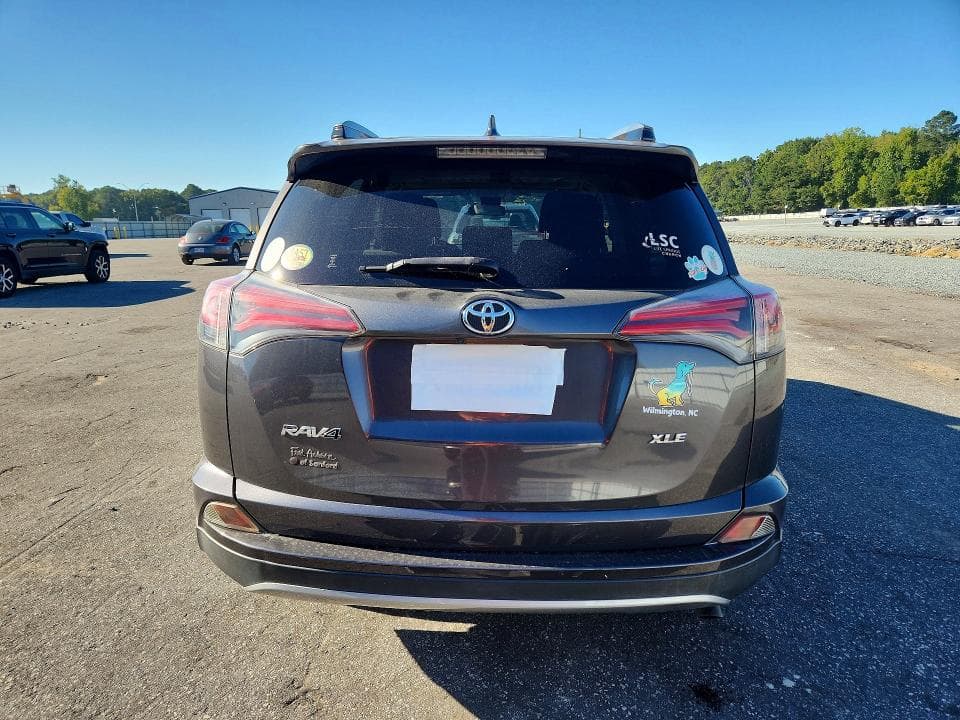 2017 TOYOTA RAV4 XLE 6