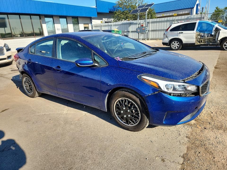 2017 KIA FORTE LX 4