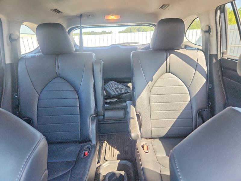 2020 TOYOTA HIGHLANDER XLE 10