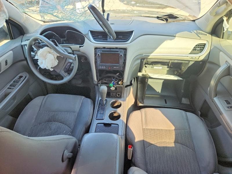 2017 CHEVROLET TRAVERSE LS 8