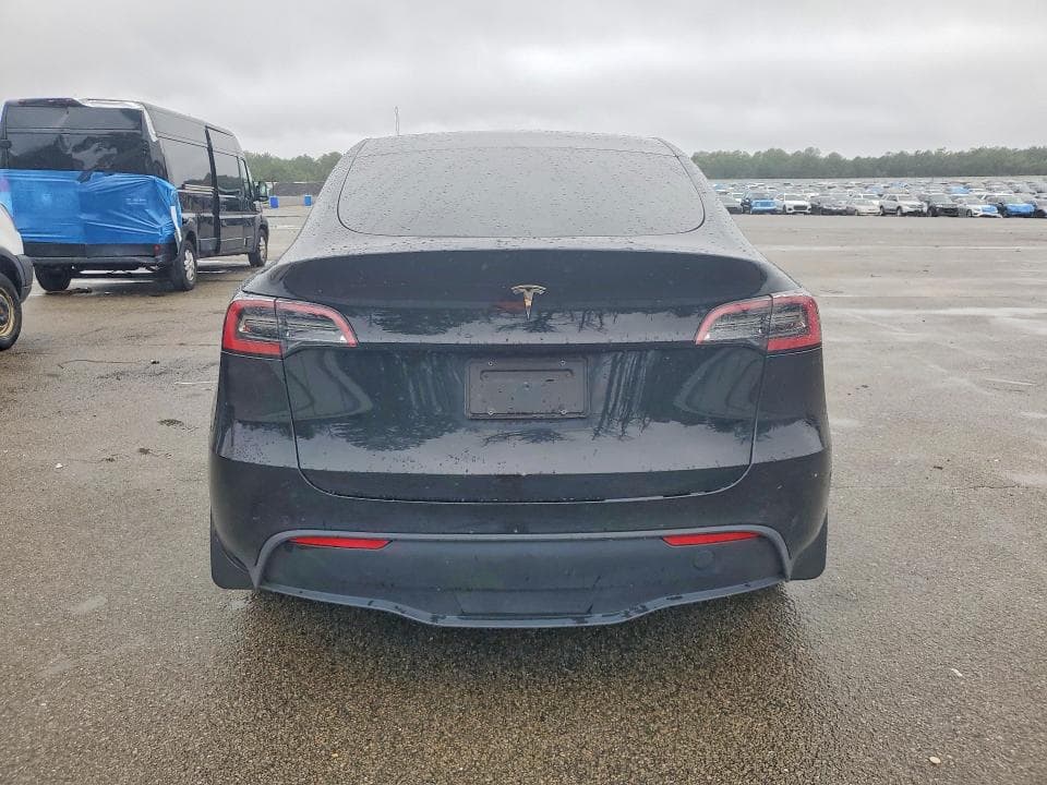 2021 TESLA MODEL Y 6