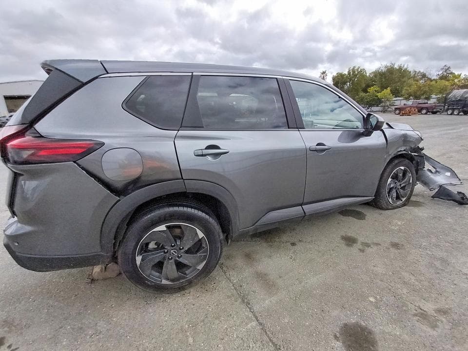 2025 NISSAN ROGUE SV 3