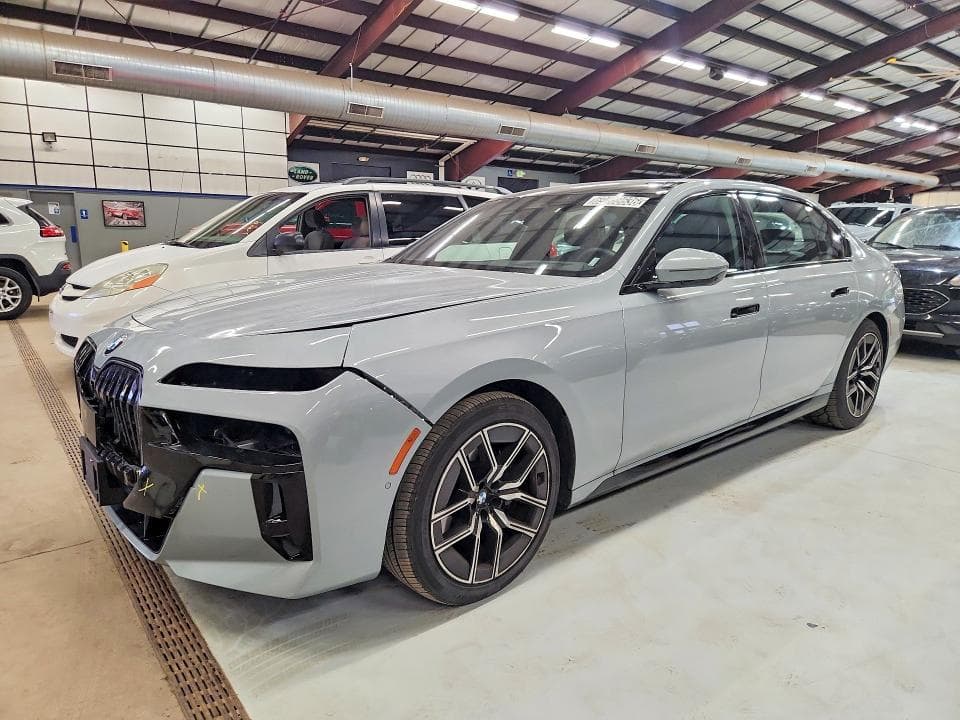 2026 BMW 740 XI - 1
