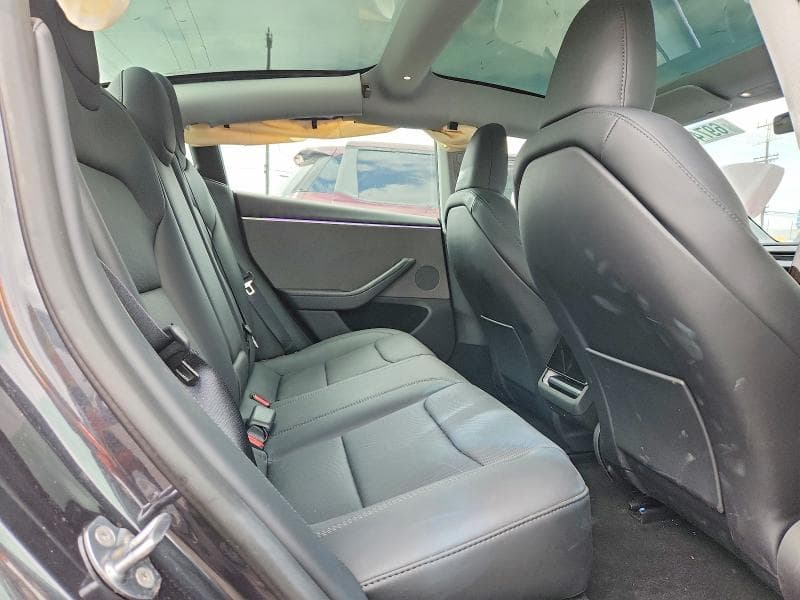 2025 TESLA MODEL 3 10
