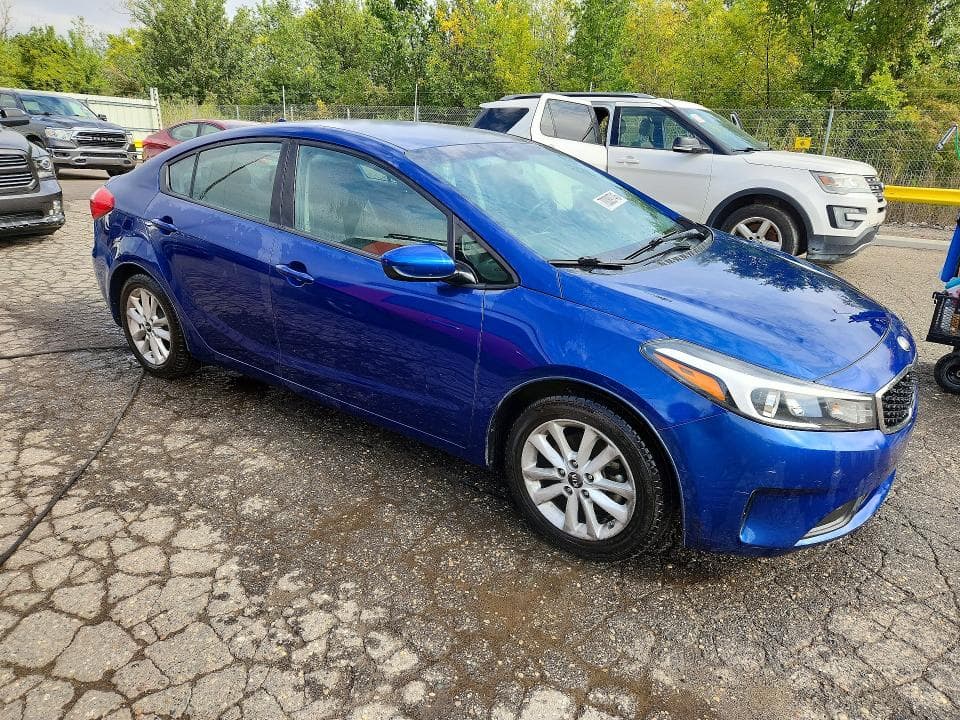 2017 KIA FORTE LX 4