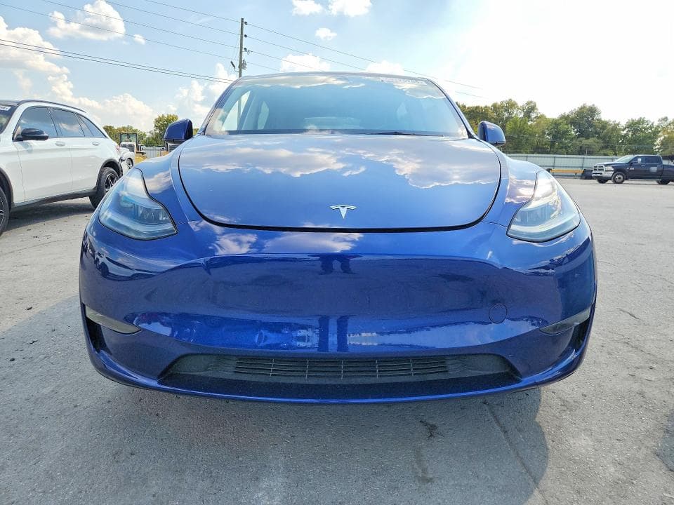 2023 TESLA MODEL Y 5