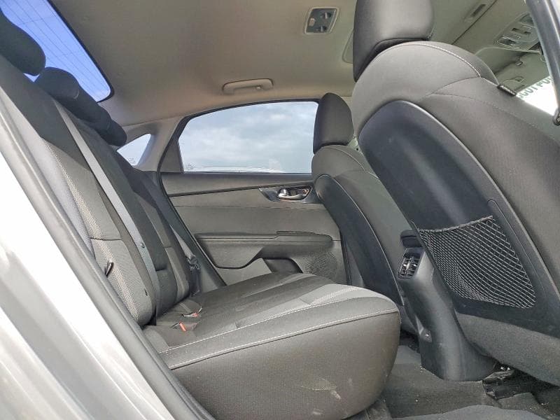 2023 KIA FORTE EX 10