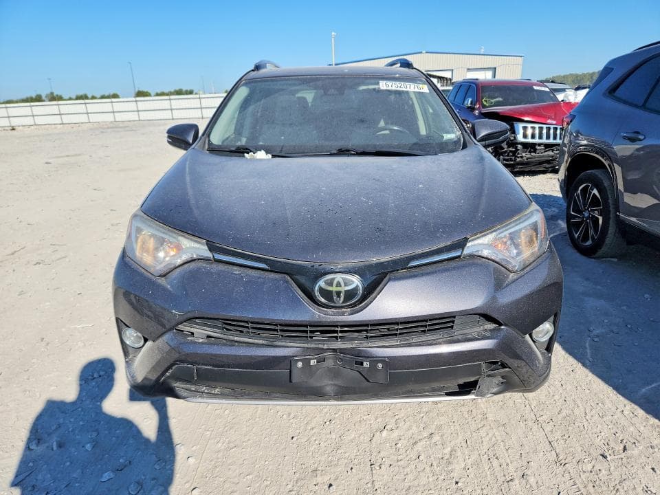 2017 TOYOTA RAV4 XLE 5