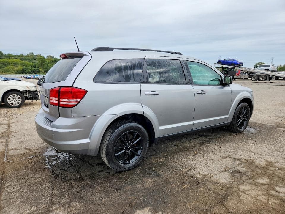 2020 DODGE JOURNEY SE 3