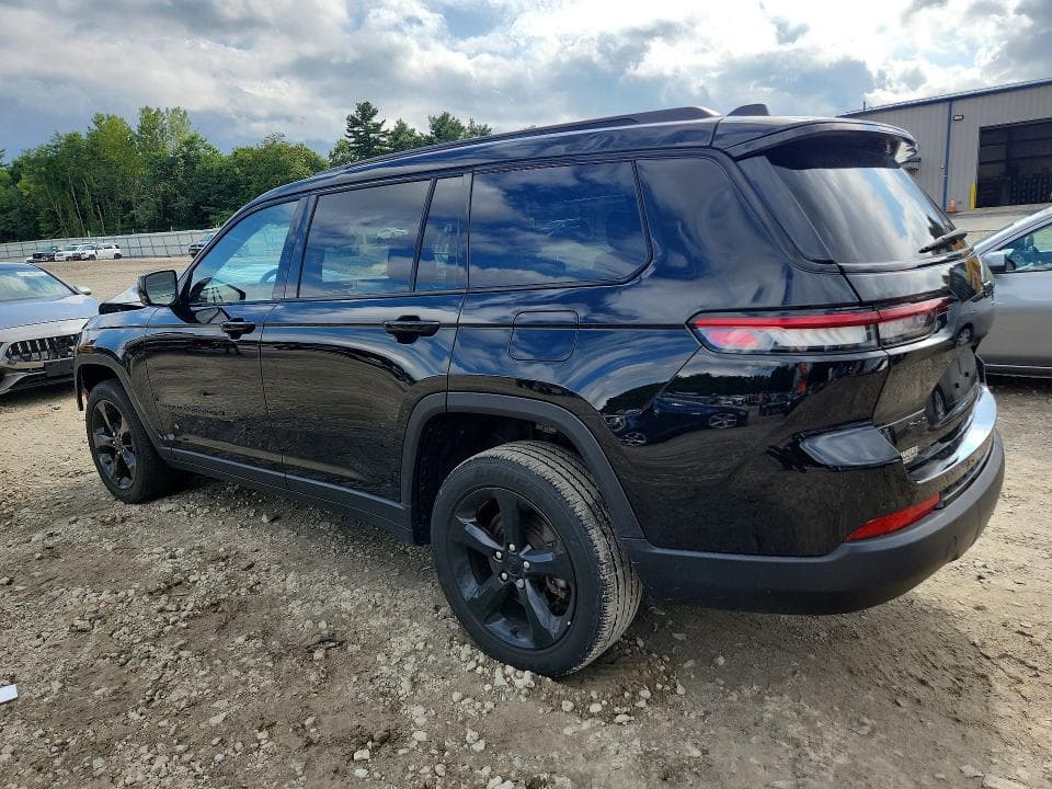 2023 JEEP GRAND CHEROKEE L LAREDO 2