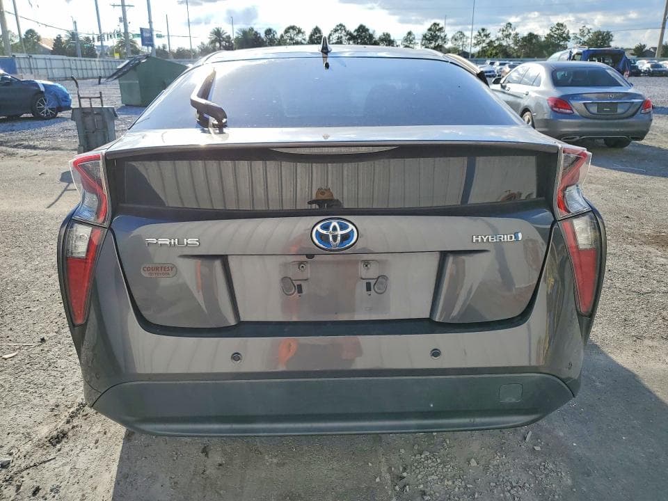 2018 TOYOTA PRIUS TWO 6