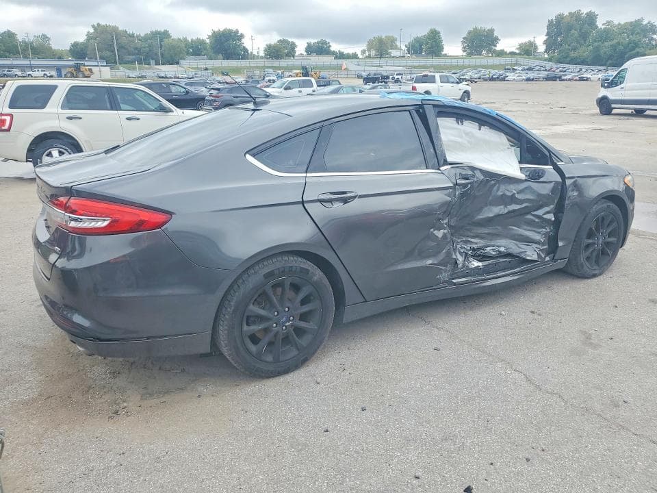 2017 FORD FUSION SE 3