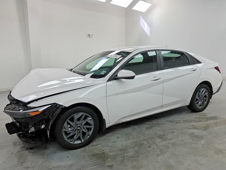 2024 HYUNDAI ELANTRA SEL - 1