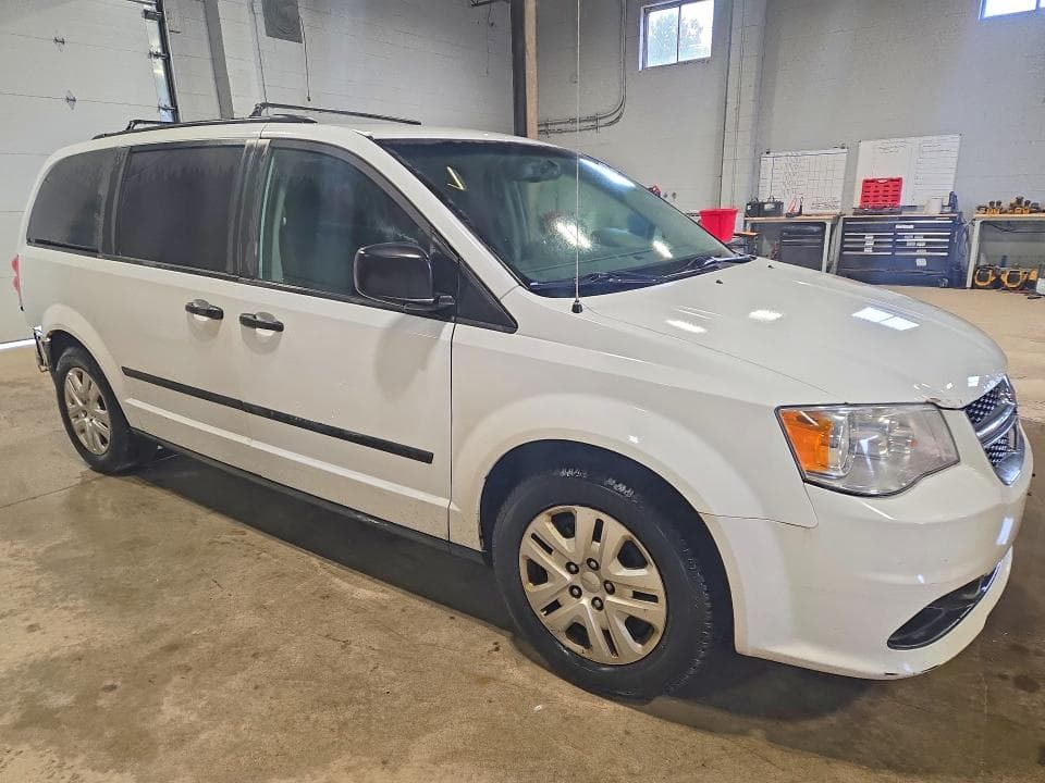 2017 DODGE GRAND CARAVAN SE 4