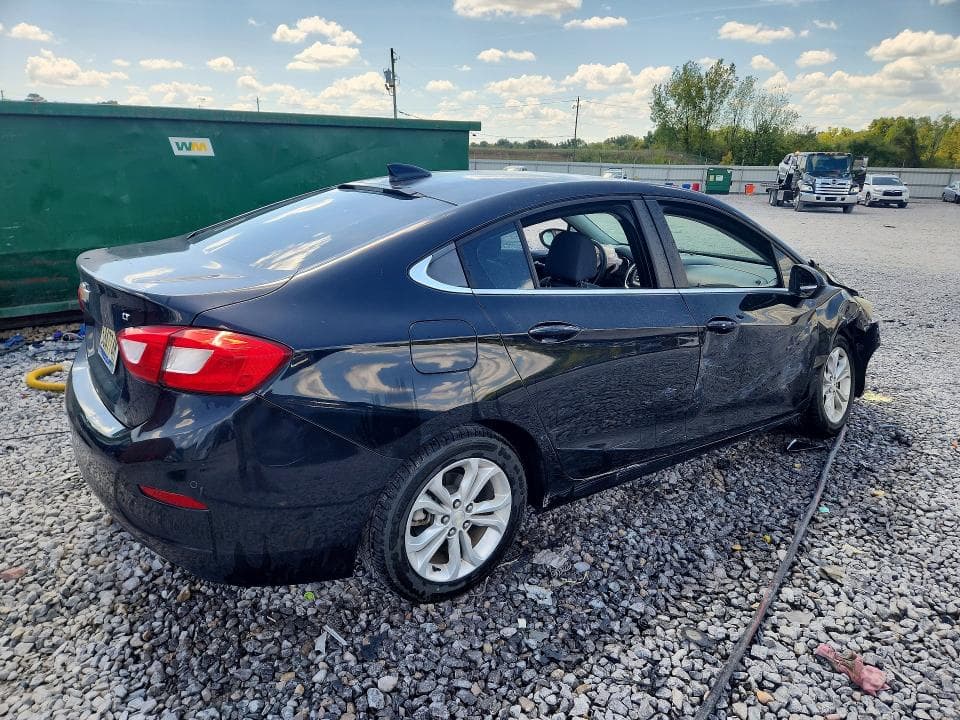 2019 CHEVROLET CRUZE LT 3