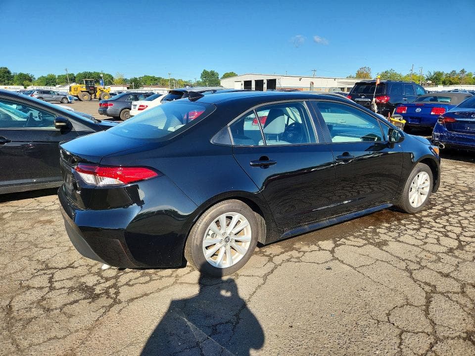 2026 TOYOTA COROLLA LE 3
