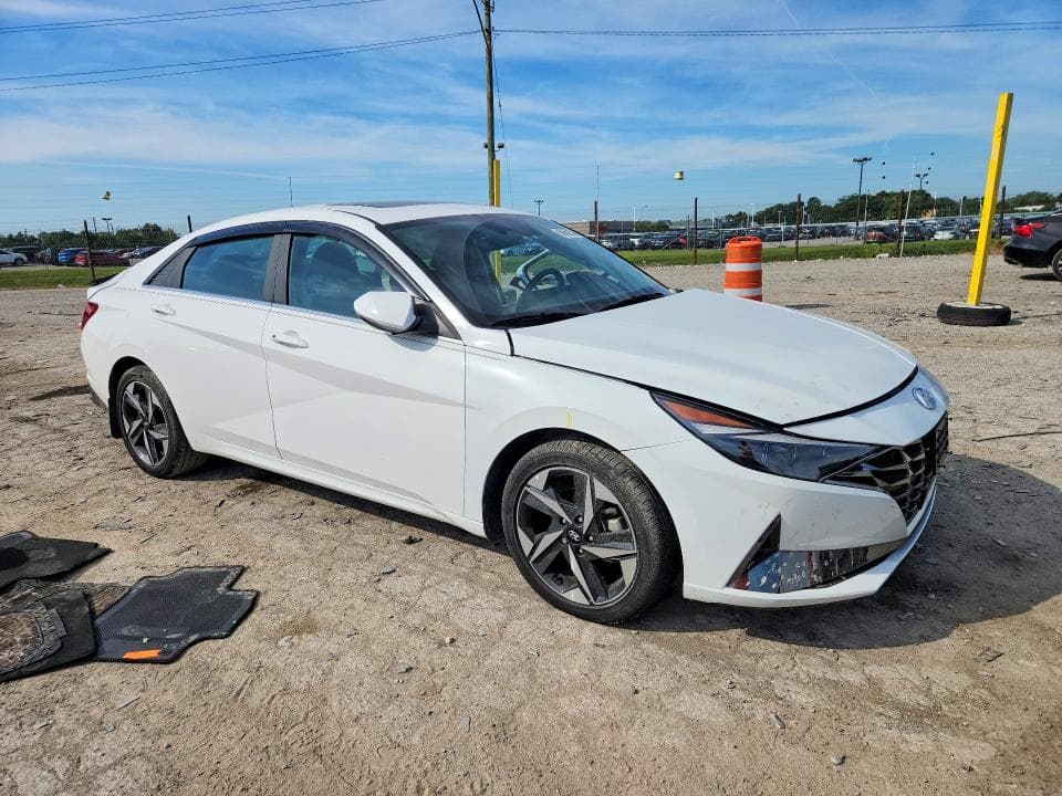 2023 HYUNDAI ELANTRA LIMITED 4