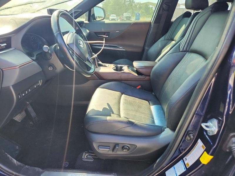 2021 TOYOTA VENZA LIMITED 7