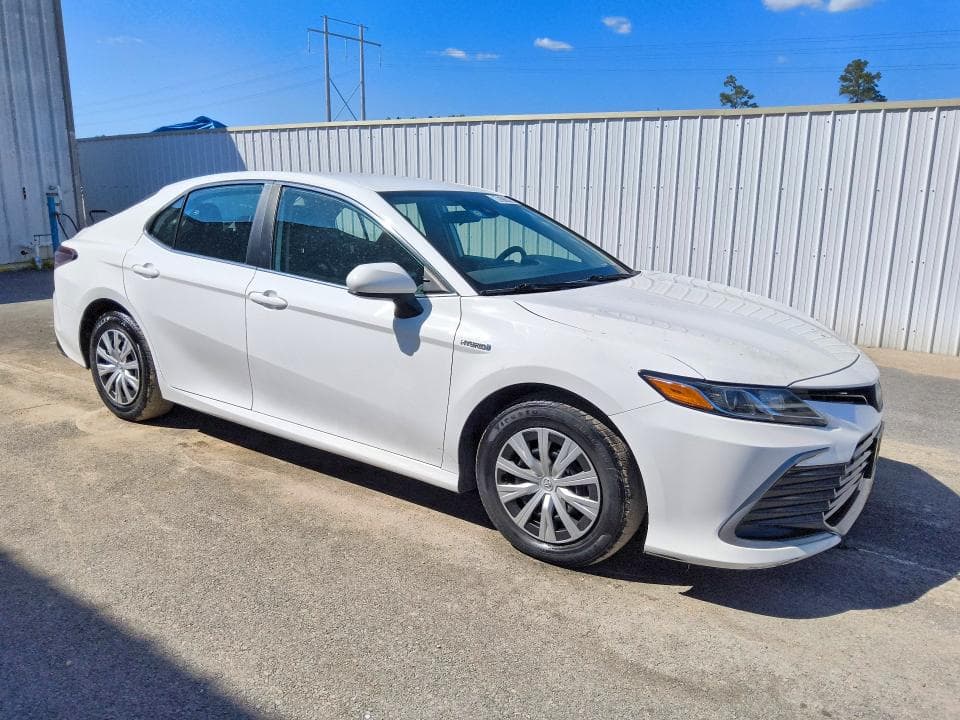 2021 TOYOTA CAMRY LE 4