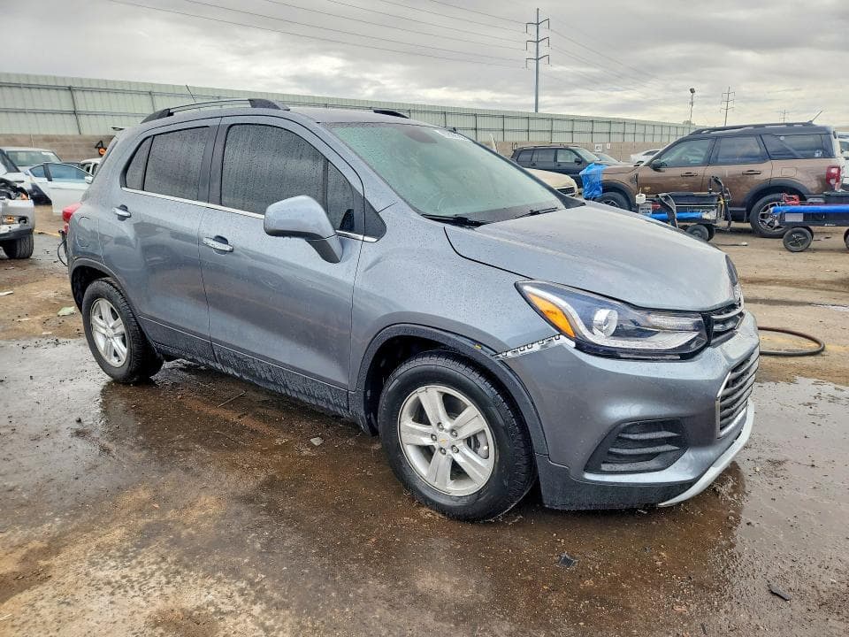 2019 CHEVROLET TRAX 1LT 4