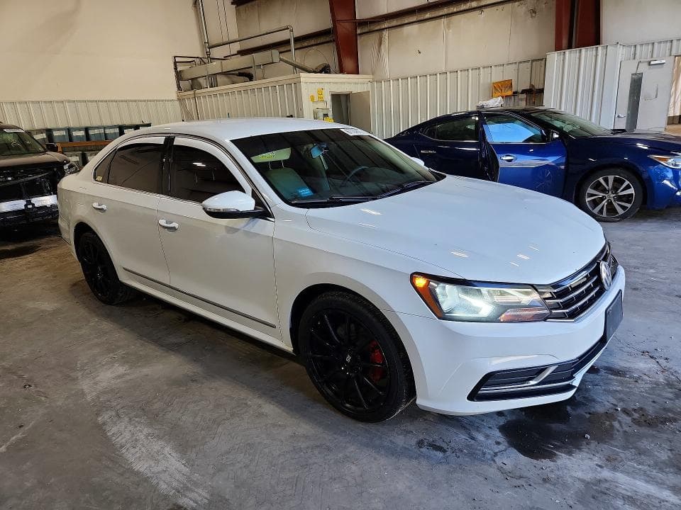 2017 VOLKSWAGEN PASSAT S 4