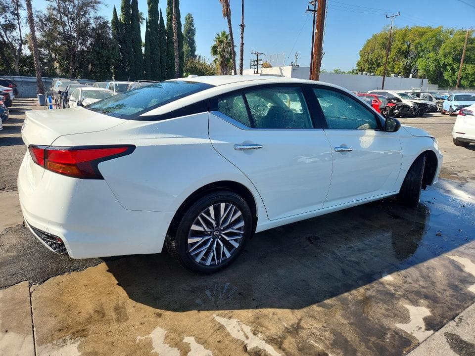 2025 NISSAN ALTIMA SV 3