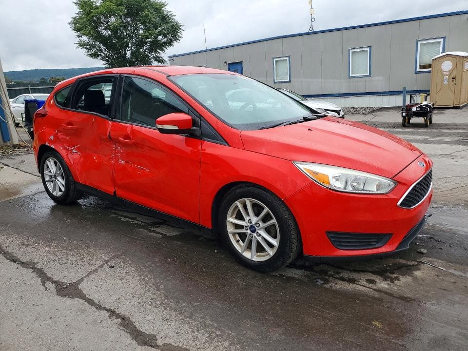 2017 FORD FOCUS SE 4